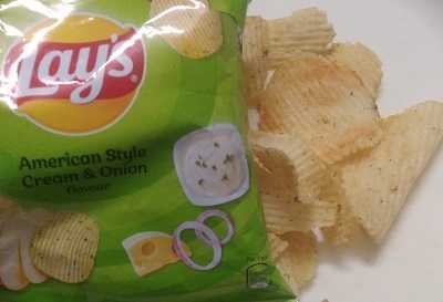 Lay’s American Style Cream & Onion