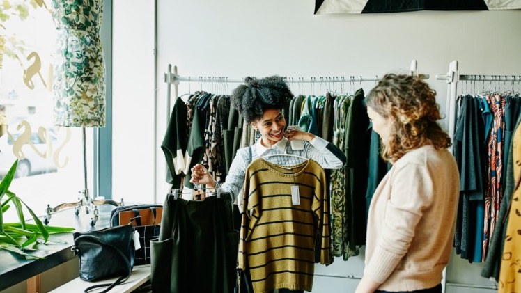 How to start an online fashion store